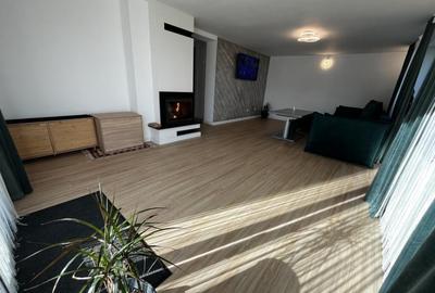 Casă cu 7 camere cu Teren 1600 Mp în Berchez - 4