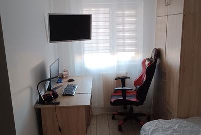 Apartament cu 3 camere decomandat în Central - 1