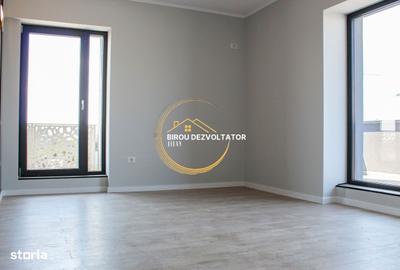 Apartament cu 3 camere decomandat în Titan