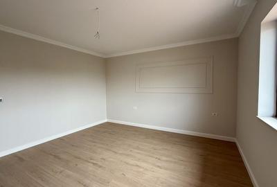 CASA TIP DUPLEX DESPARTIT PRIN GARAJ - 4