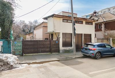 Casă individuală cu 4 camere cu Canalizare în 1 Mai - 11