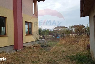 Casă cu 5 camere cu Teren 570 Mp în Balotești - 14