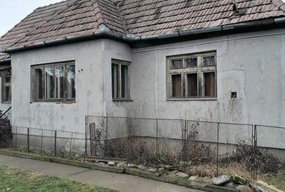 Casă cu 3 camere cu Teren 1200 Mp în Central - 2