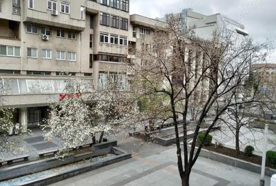 Apartament cu 4 camere decomandat în Central - 3