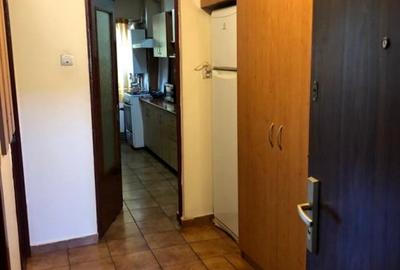 Garsonieră decomandată, mobilată în Trafic Greu - 6