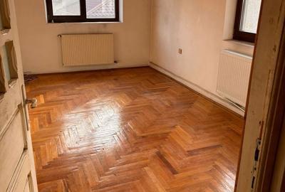 Casă cu 3 camere cu Teren 138 Mp în Central - 5