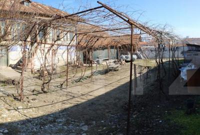 Casă cu 4 camere cu Teren 507 Mp în Podari