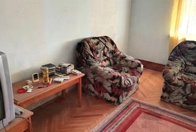 Vand ap. 3 camere + boxa si garaj - 2