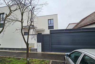 Duplex cu 4 camere cu Teren 250 Mp în Freidorf - 1