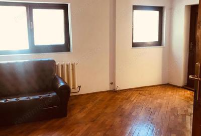 Casă cu 5 camere în Badea Cârțan - 2