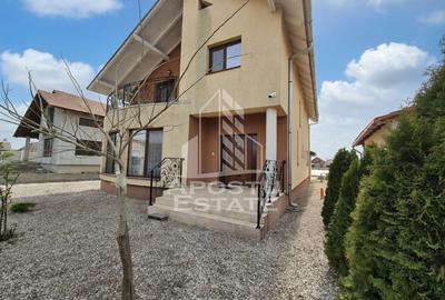 Casă cu 6 camere cu Canalizare în Pesac - 2