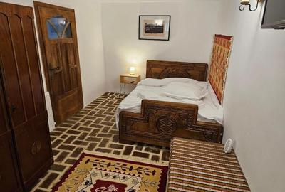 Casă cu 4 camere cu Teren 700 Mp în Sărata - 2