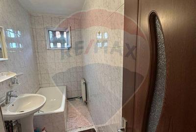 DE INCHIRIAT -apartament cu 2 camere in zona Hotvon - 5