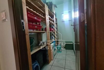 Casa, 4 camere,  3 locuri de parcare, zona Sagului - 18