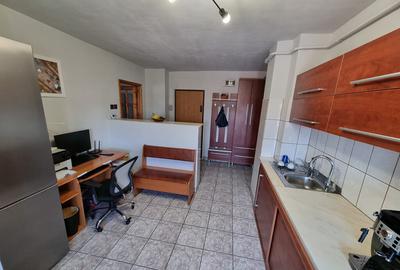 Apartament 2 cam decomandate, zona deosebita, utilat ?i mobilat, M-uri - 3