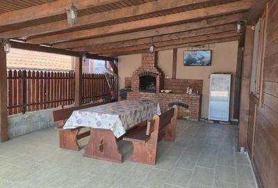 Casă cu Teren 250 Mp în Central - 2