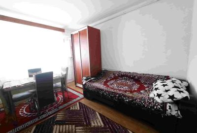 Garsoniera la bloc, Cartier Lazaret - 1