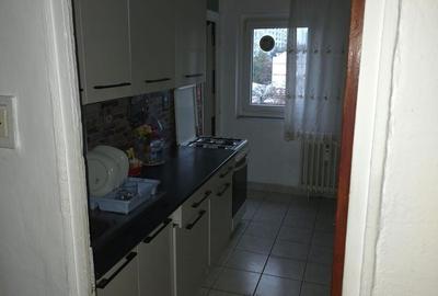 Vanzare ap. 2 camere, 2 balcoane, bloc 85, posibilitate centrala, Titan-Ciucea - 5