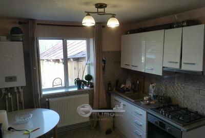 Apartament cu 2 camere semidecomandat în Podul de Fier - 2