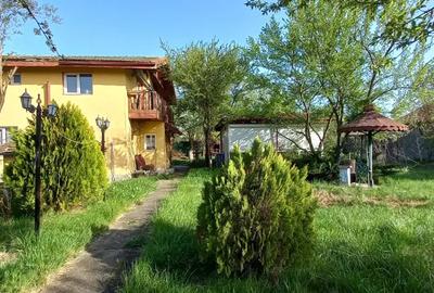 Casa la curte cu teren generos - 2