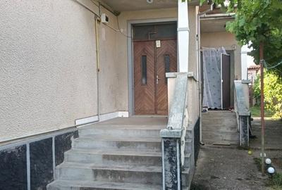 Casă cu 3 camere în Unirea - 1