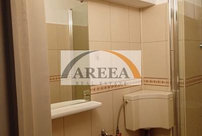 Apartament cu 4 camere semidecomandat în P-ța Universității - 13