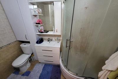 Apartament cu 3 camere decomandat în P-ța Victoriei - 4