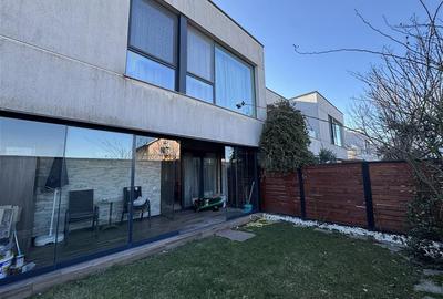 Casă cu 4 camere cu Canalizare în Central - 2