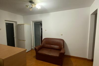 Apartament cu 2 camere decomandat în Traian - 6