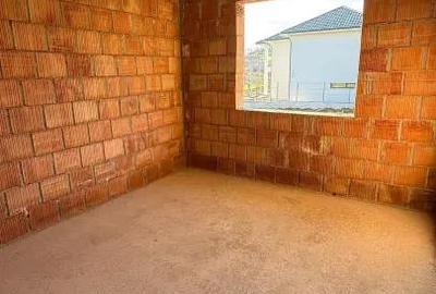 Casă cu Teren 536 Mp în Groși - 20