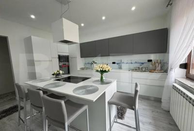 Casă cu 5 camere cu Teren 1000 Mp în Central - 8