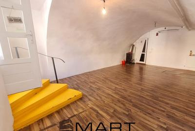 Spatiu comercial / birouri 9 Mai - 4