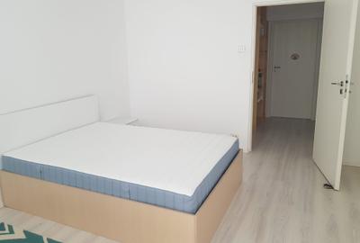 Apartament cu 3 camere semidecomandat, mobilat în P-ța Unirii - 8
