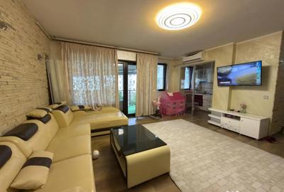 Apartament cu 3 camere semidecomandat în 9 Mai - 9