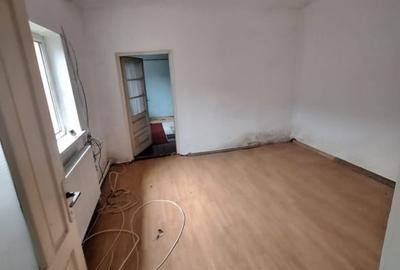 Km. 5 - Viile Noi, casa 4 camere, libera, pe colt - 4