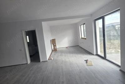 Casă cu 3 camere cu Teren 350 Mp în Central - 3