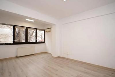 Casă cu 10 camere cu Canalizare în Victoriei - 9