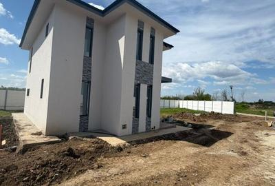 Casă cu 4 camere cu Teren 275 Mp în Central - 7