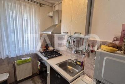 Apartament cu 3 camere decomandat, mobilat în Ștrand - 2