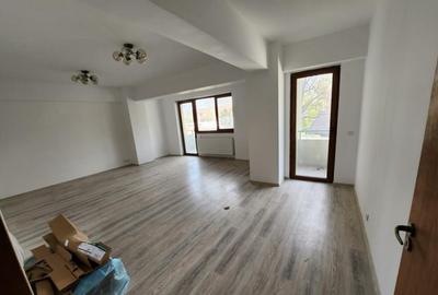 SEMICENTRAL 3 camere , bloc 2009 , 125 mp utili - 10