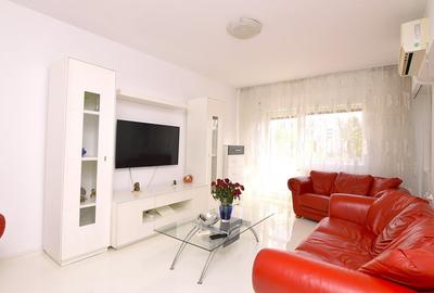 INCHIRIERE APARTAMENT 2 CAMERE BD. UNIRII - PIATA UNIRII - 8