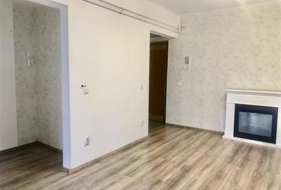 SPATIU CU POZITIE BUNA,  Centrul Civic AFI - 5