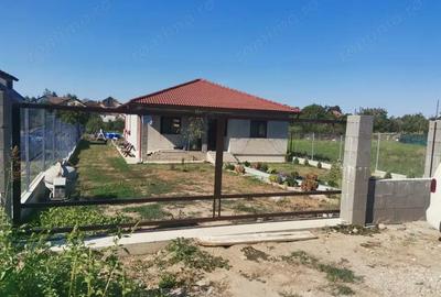 Casă cu 3 camere cu Teren 1300 Mp în Bercu Roșu - 2