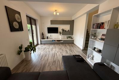 Casă cu 4 camere cu Canalizare în Central - 3