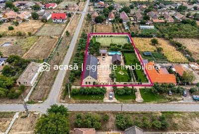 Casă individuală cu 4 camere cu Piscina în Secusigiu - 2