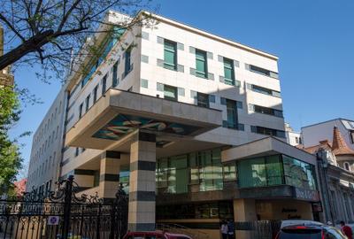Birou, de 4,215 mp, în Romană - 5