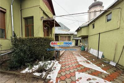 Casă cu 7 camere cu Teren 438 Mp în Central - 3