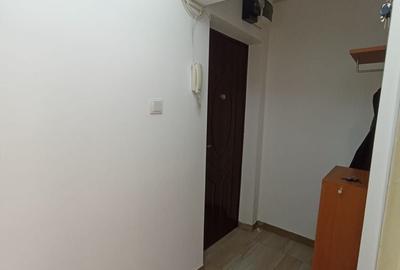 Apartament cu 2 camere semidecomandat în Berceni - 2