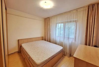 Apartament cu 3 camere decomandat, mobilat în 9 Mai