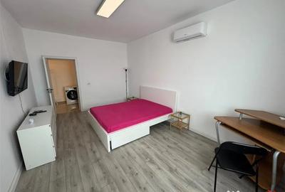 Garsonieră decomandată în Central
